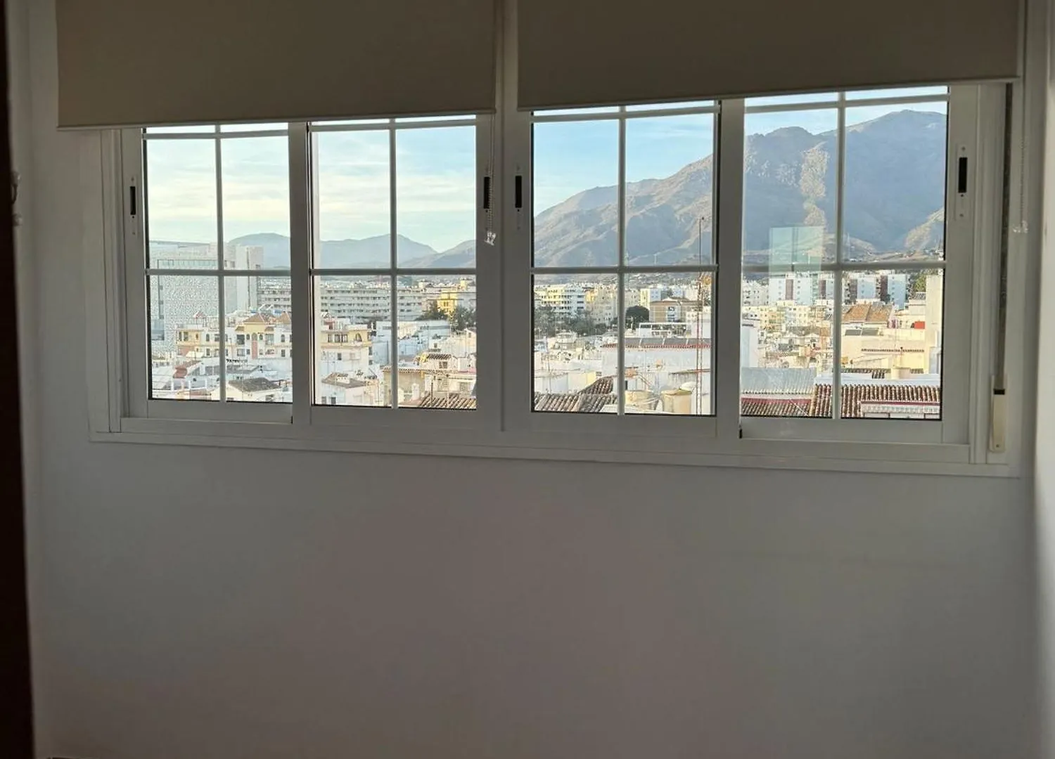 Sealine Apartments Penthouse エステポナ スペイン